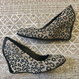 Kenneth Cole Reaction Leopard Print Wedges